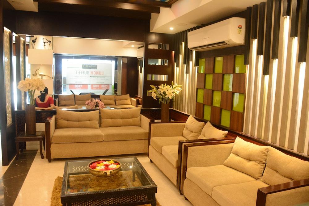 Hotel Pushpak Bhubaneswar Bagian luar foto
