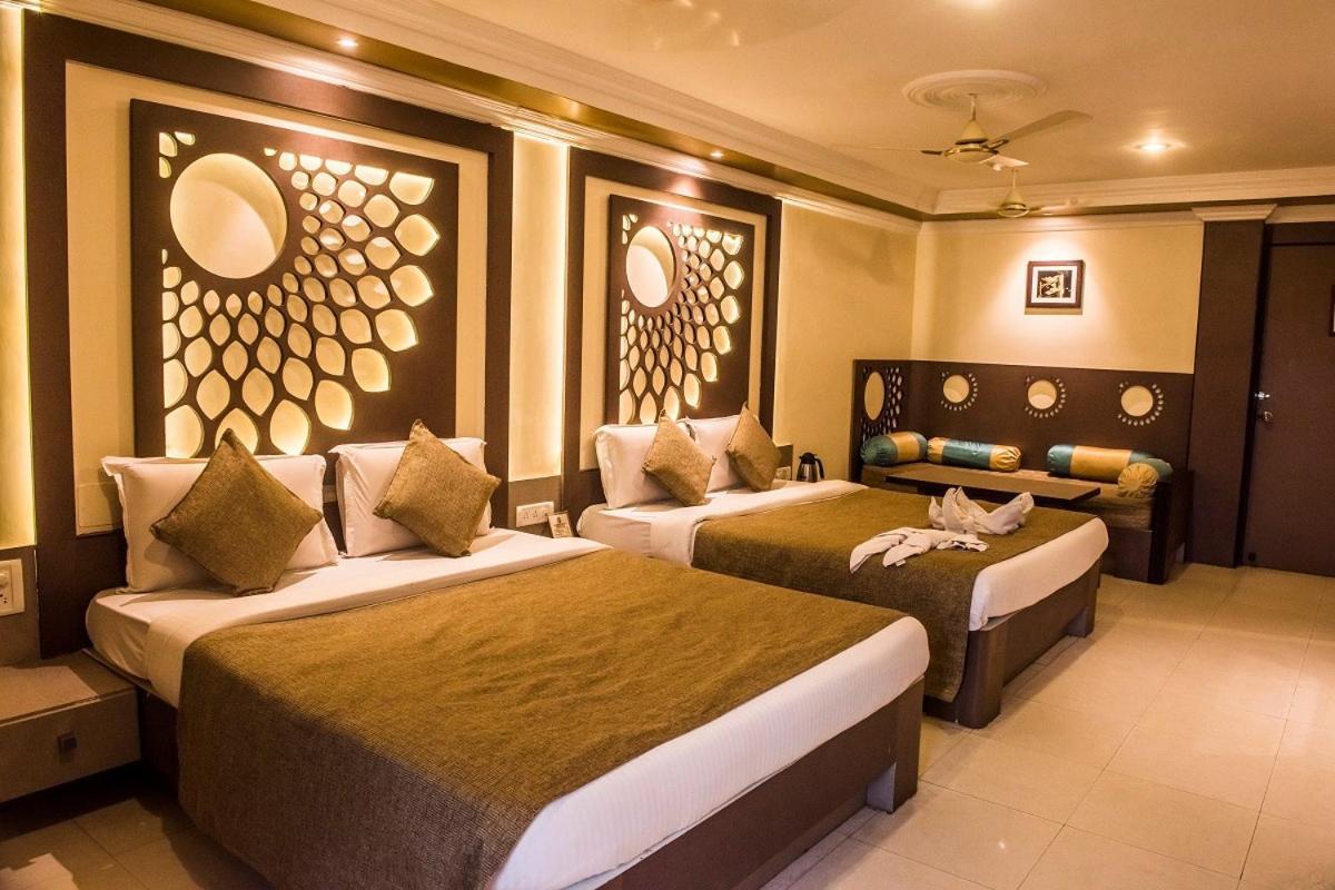 Hotel Pushpak Bhubaneswar Bagian luar foto