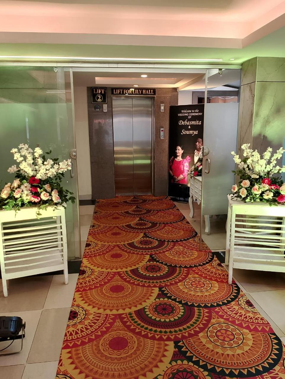 Hotel Pushpak Bhubaneswar Bagian luar foto