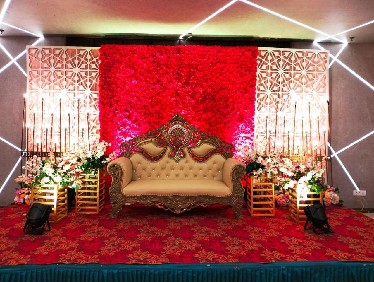 Hotel Pushpak Bhubaneswar Bagian luar foto